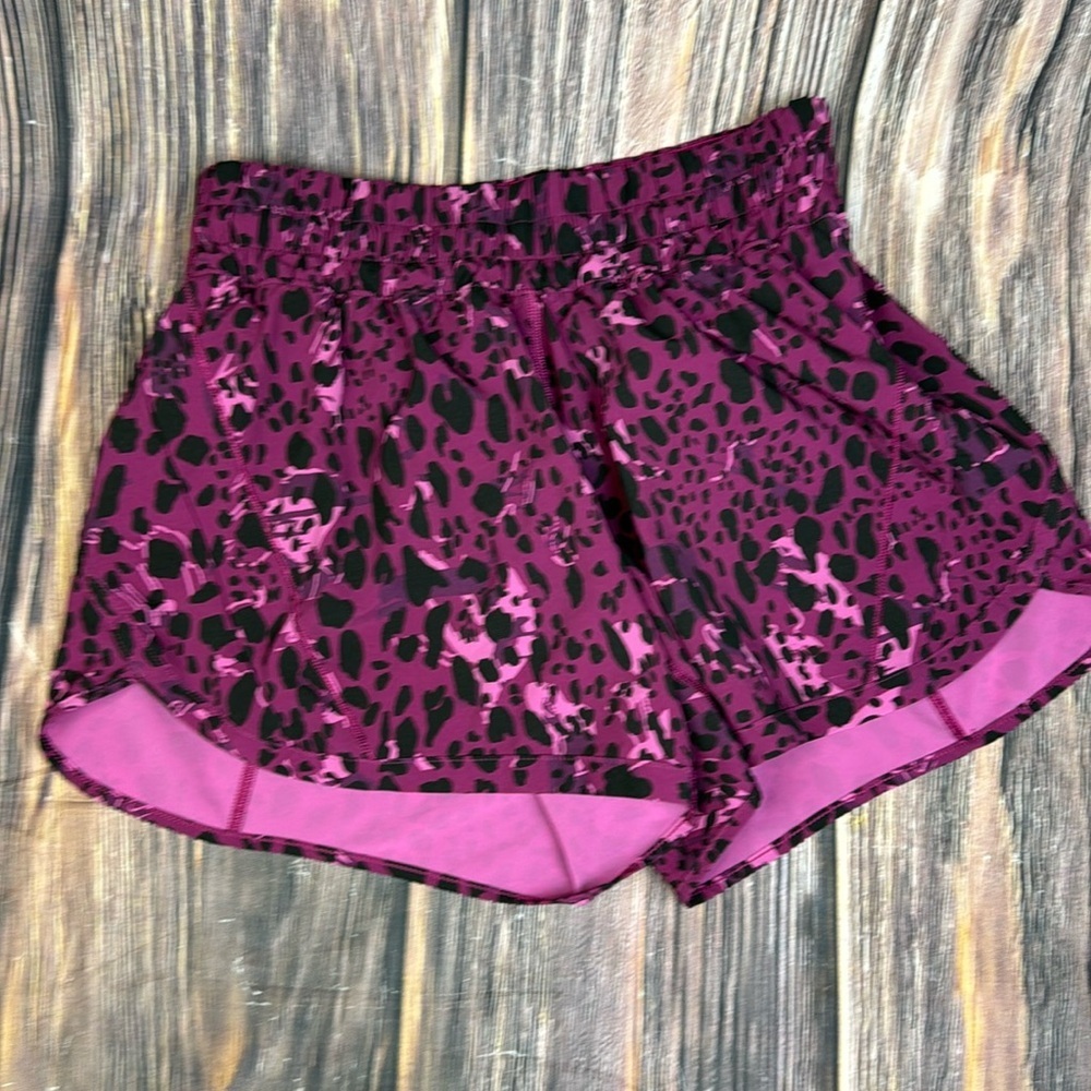 Lululemon Track That Mid-Rise Lined shorts